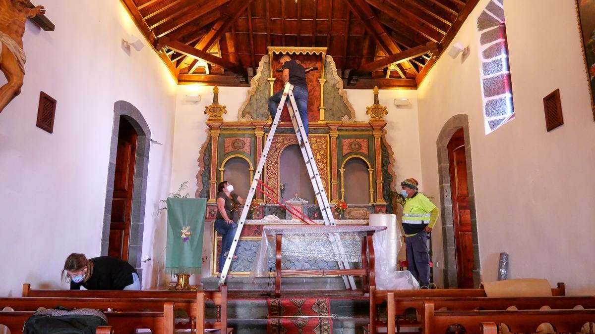 Trasladan el patrimonio de una iglesia de La Palma que ya se salvó en la erupción de 1949