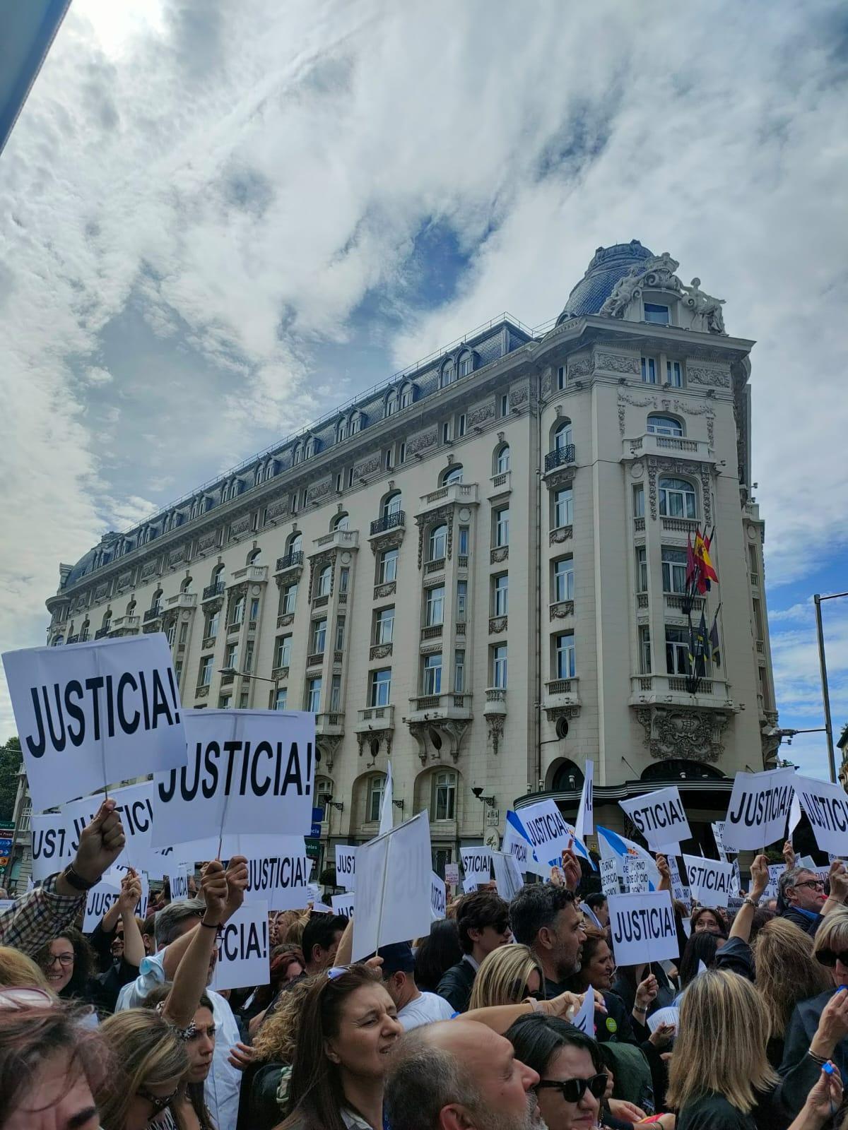 Abogados murcianos en la protesta en Madrid, este jueves.