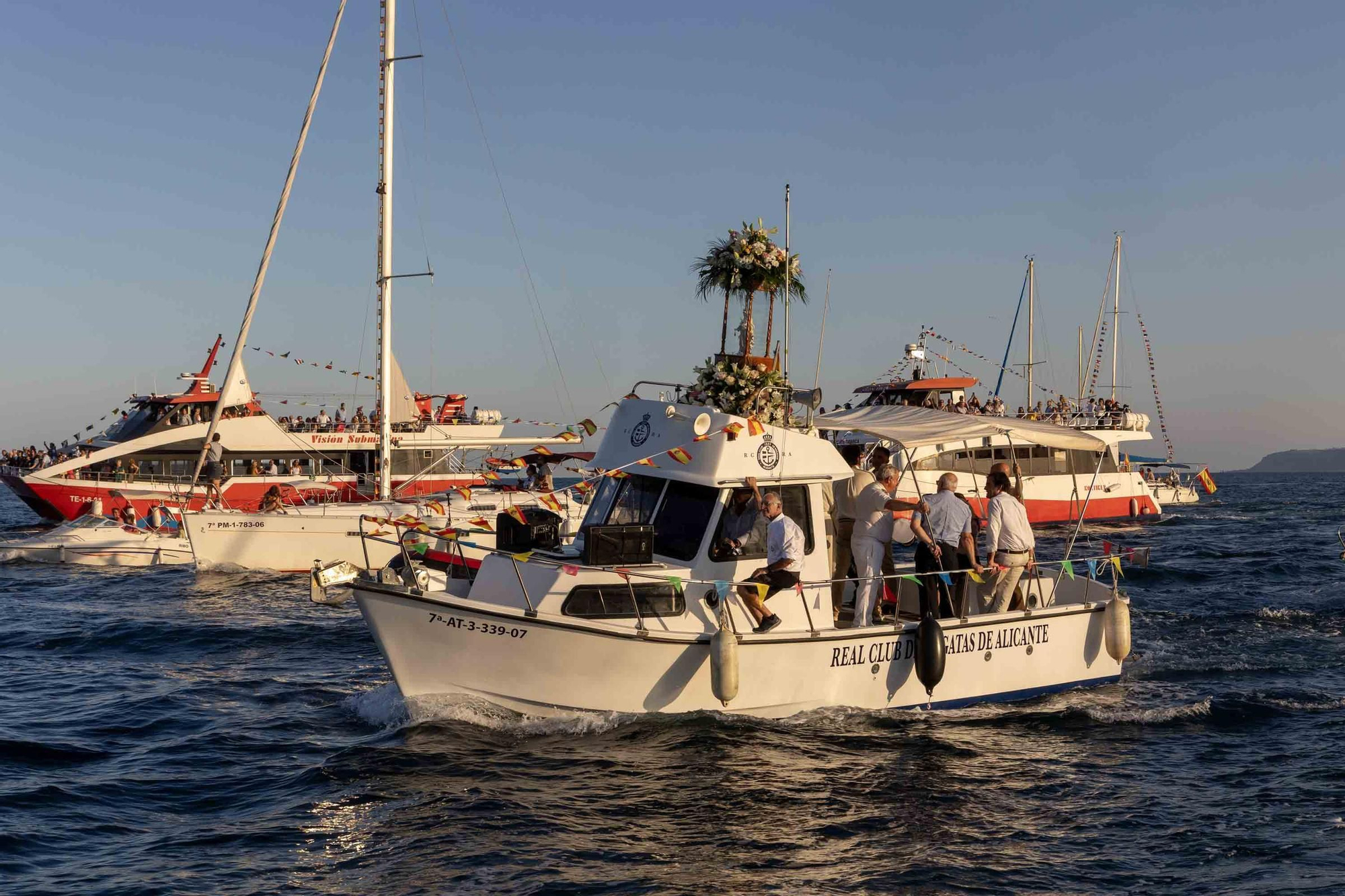 El Real Club de Regatas de Alicante rinde homenaje a la Virgen del Carmen, patrona de los marineros
