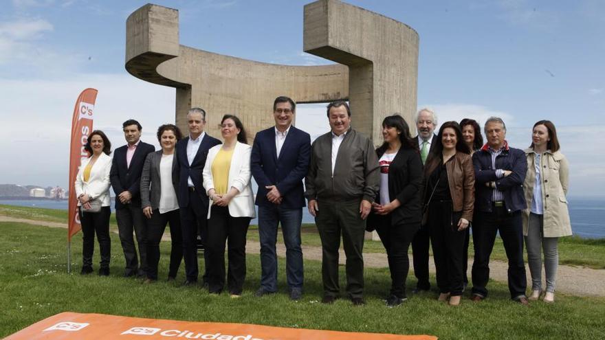 Ciudadanos presenta una candidatura &quot;capaz de construir los acuerdos que van a ser necesarios&quot;