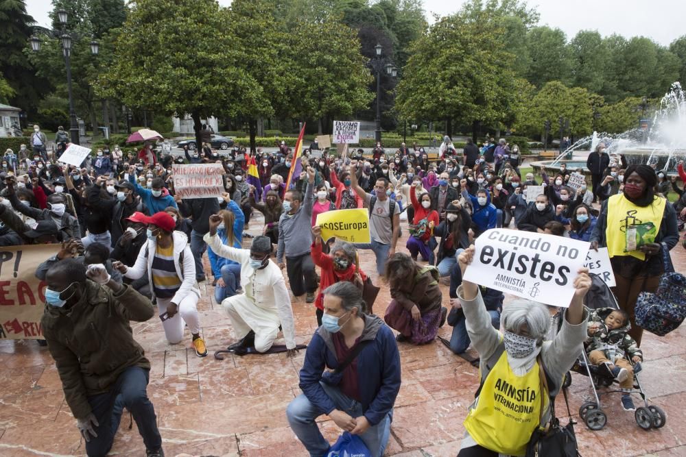 Concentración antirracista en Oviedo