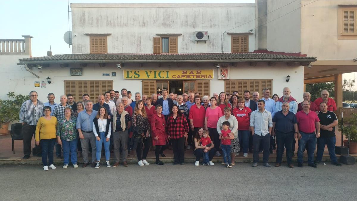 La Penya Mallorquinista ‘Es Vici’ de Campos celebra su vigesimotercer aniversario con Ortells, Díaz y Amor