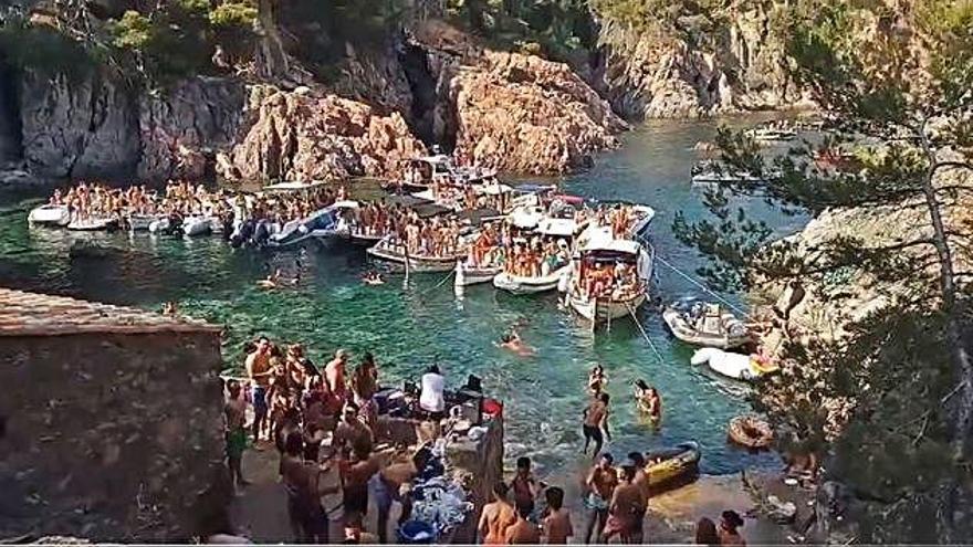 La macrofesta il·legal a la cala d&#039;en Massoni es va fer el 10 d&#039;agost passat.