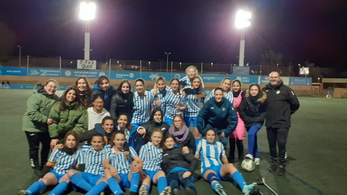 Las jugadoras del CF Gandia celebran sus éxitos