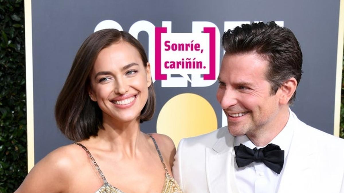 Irina y Bradley, enamorados y sonrientes