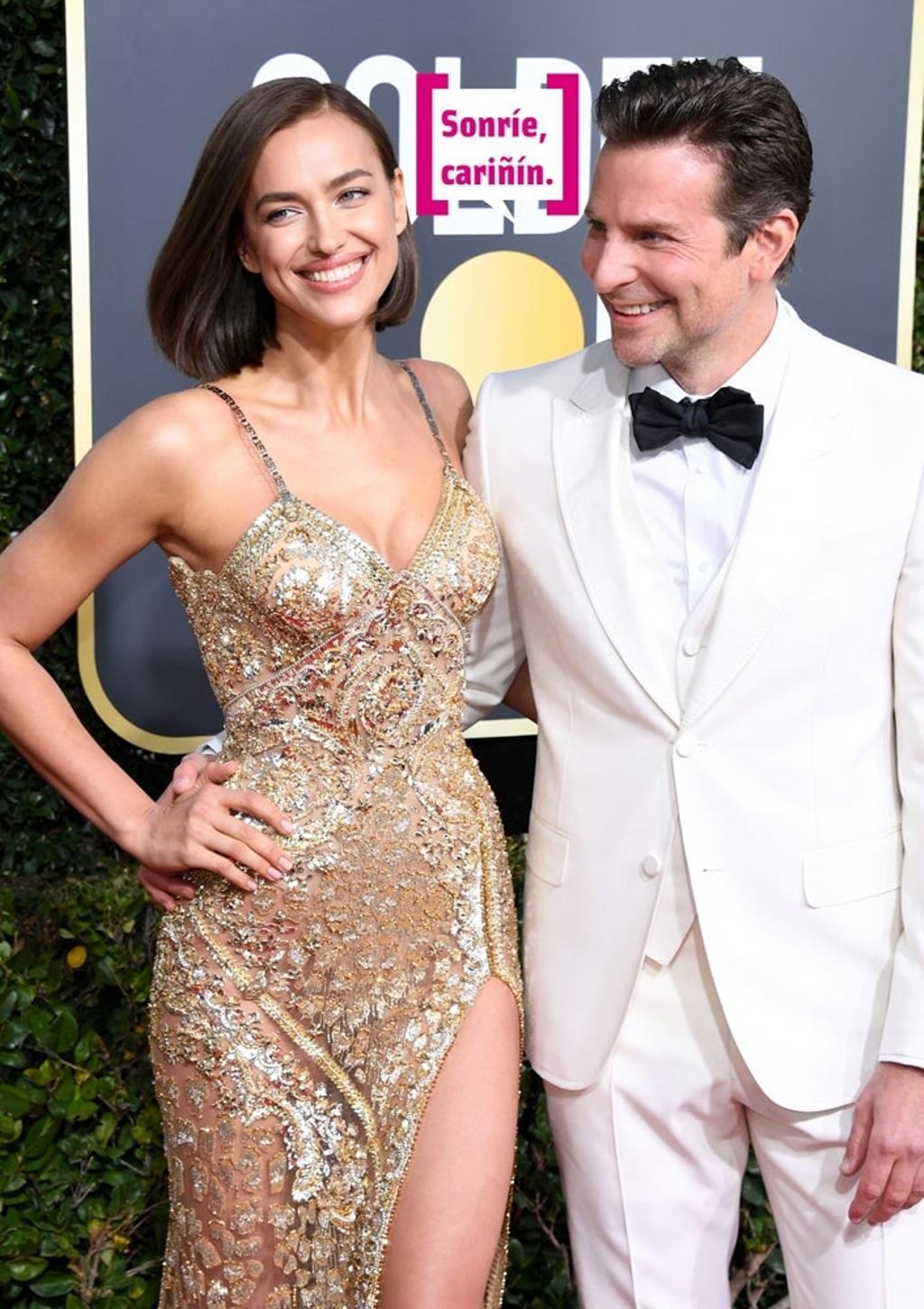 Irina y Bradley, enamorados y sonrientes