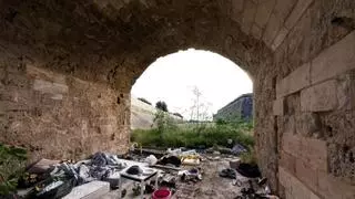 El Baluard del Príncep clama por el rescate que lo saque de su peor abandono: "Está hecho un desastre", denuncian los vecinos