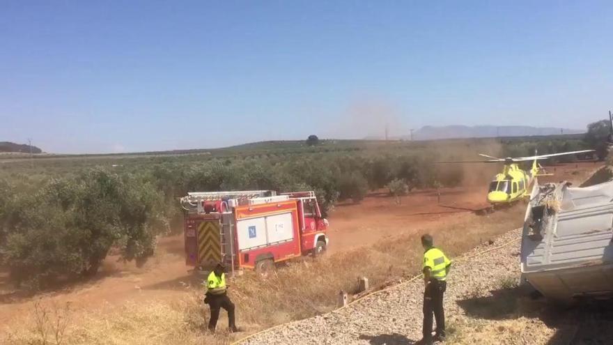 Un tren arrolla a un camión en un paso a nivel en Bobadilla