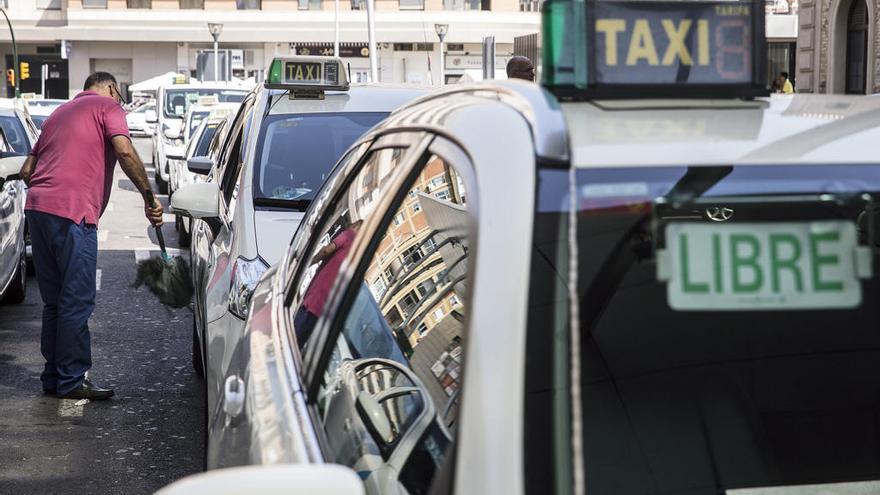 Los taxis regresaban este jueves a la estación María Zambrano.