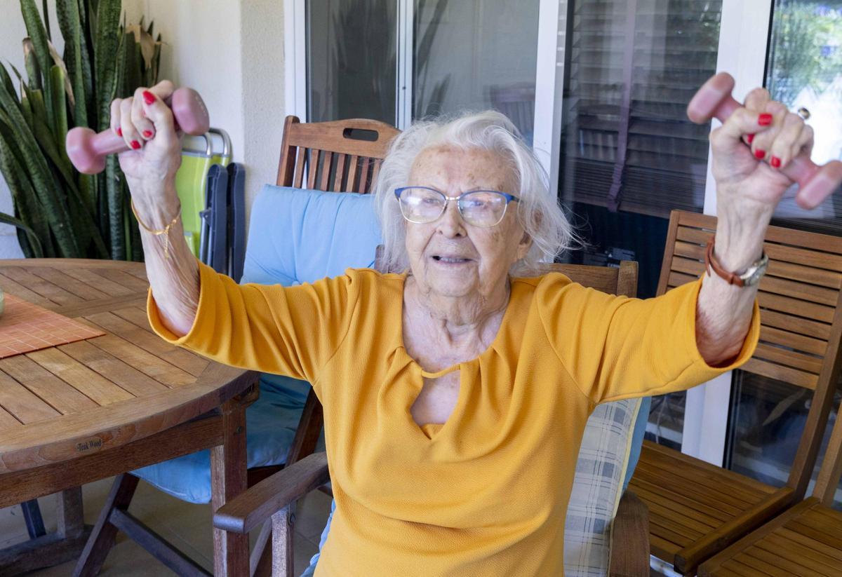 Pesas y sentadillas para llegar a los 100 años