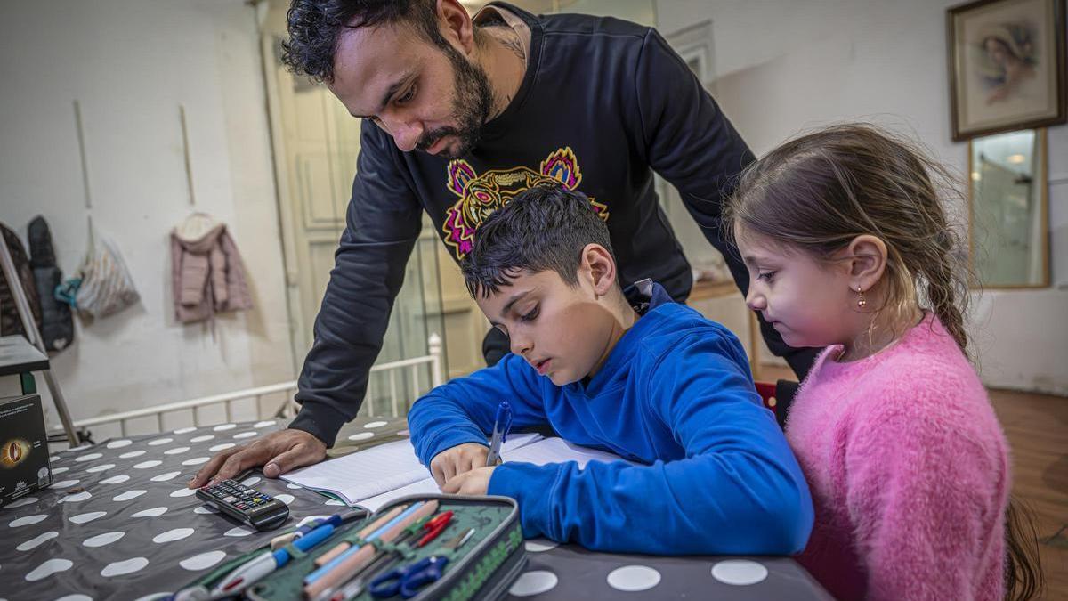 La alta incidencia de los contratos temporales y la escasa flexibilidad laboral desincentiva el nacimiento de hijos entre las mujeres.