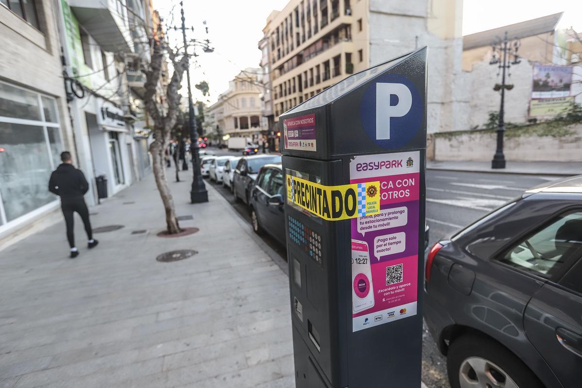 Los parquímetros en Orihuela están precintados desde el 13 de enero