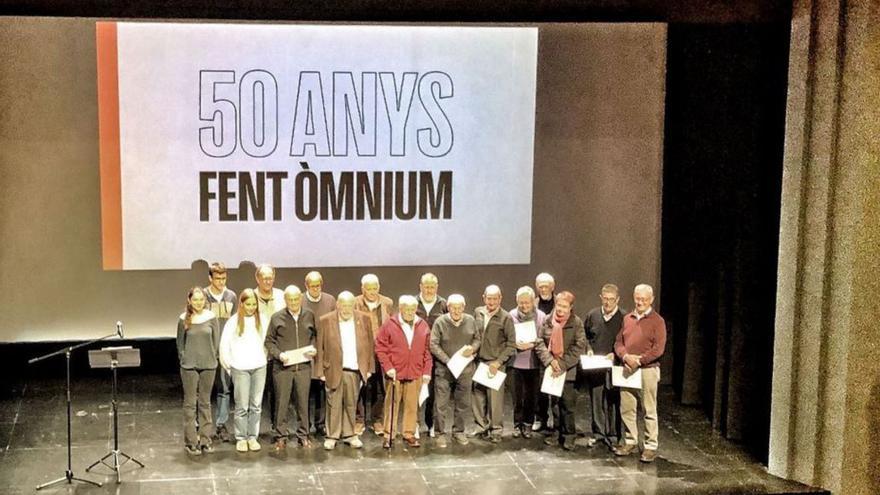 Òmnium Alt Empordà homenatja una vintena de socis, pel seu 50è aniversari