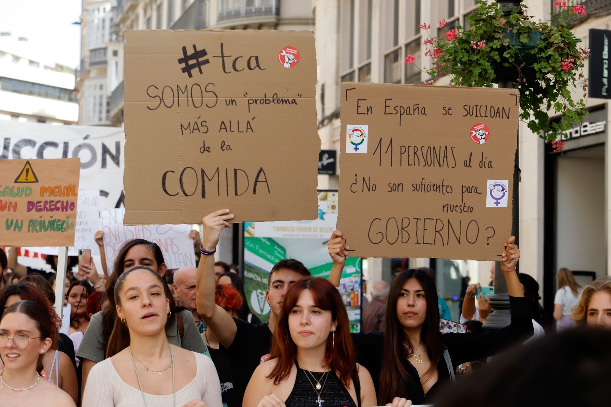 La manifestación estudiantil de Málaga por la salud mental, en imágenes