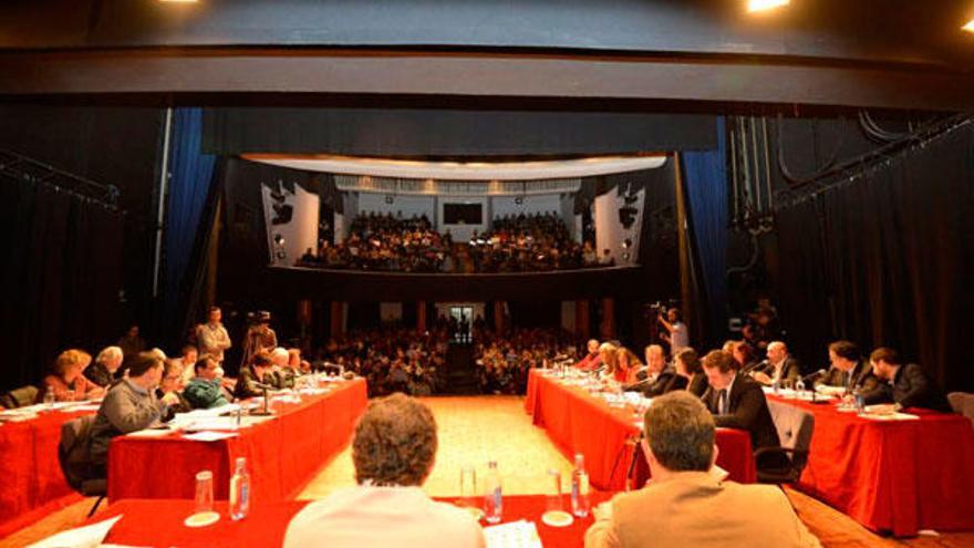 Pontevedra declara sin la presencia del PP y en un pleno polémico a Mariano Rajoy ´non grato´