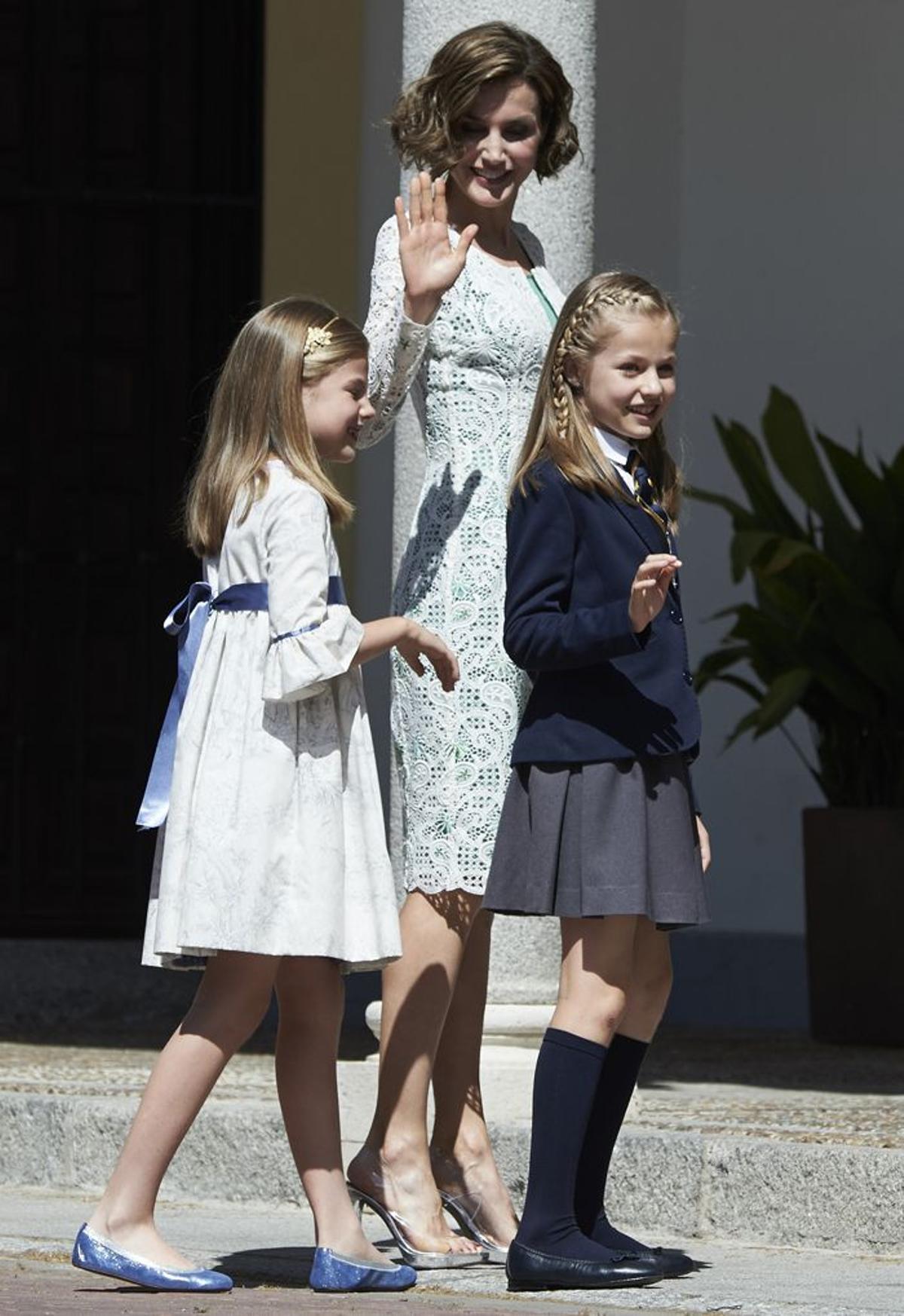 Letizia Ortiz, con zapatos de Cenicienta en la comunión de Leonor