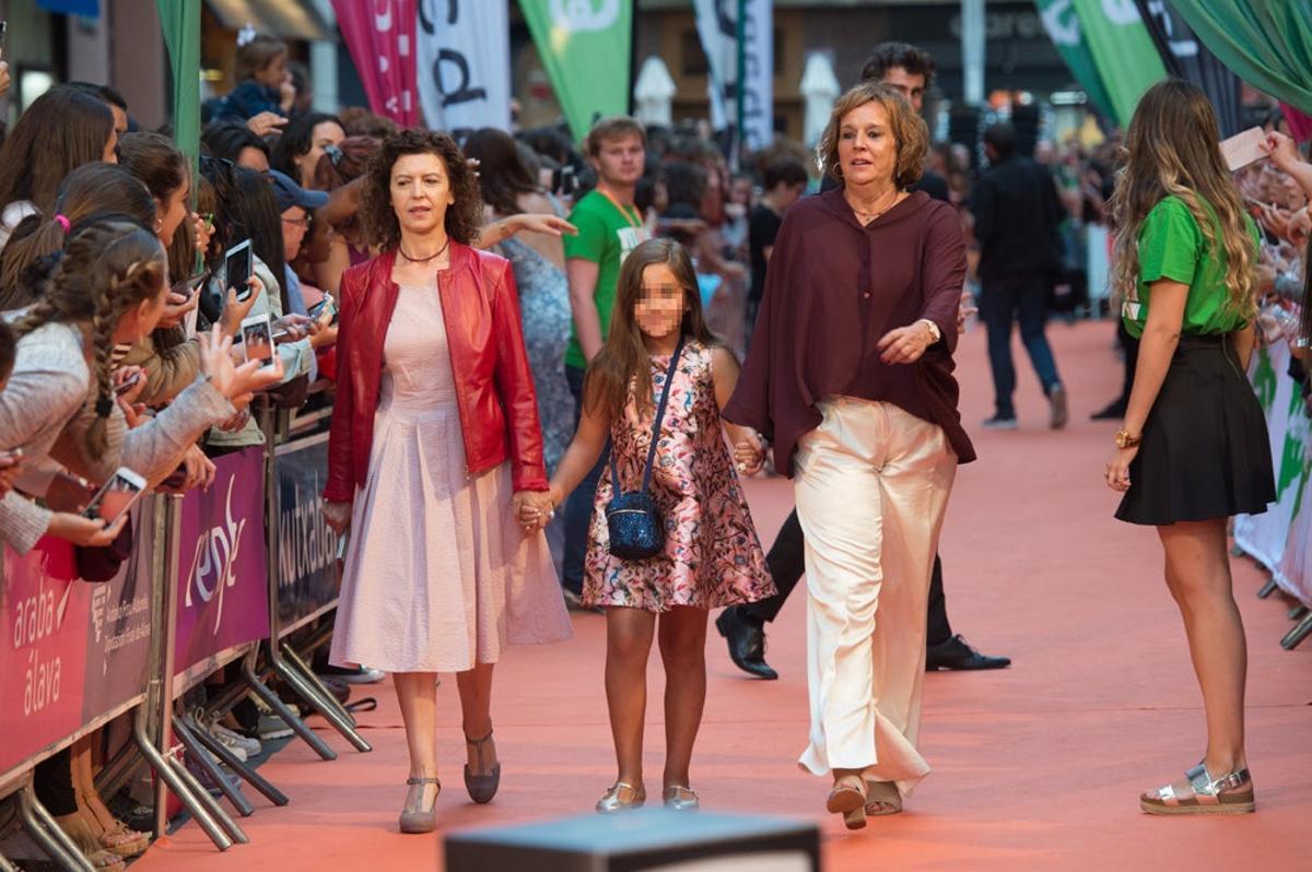 Daniela Bustamante en la alfombra roja