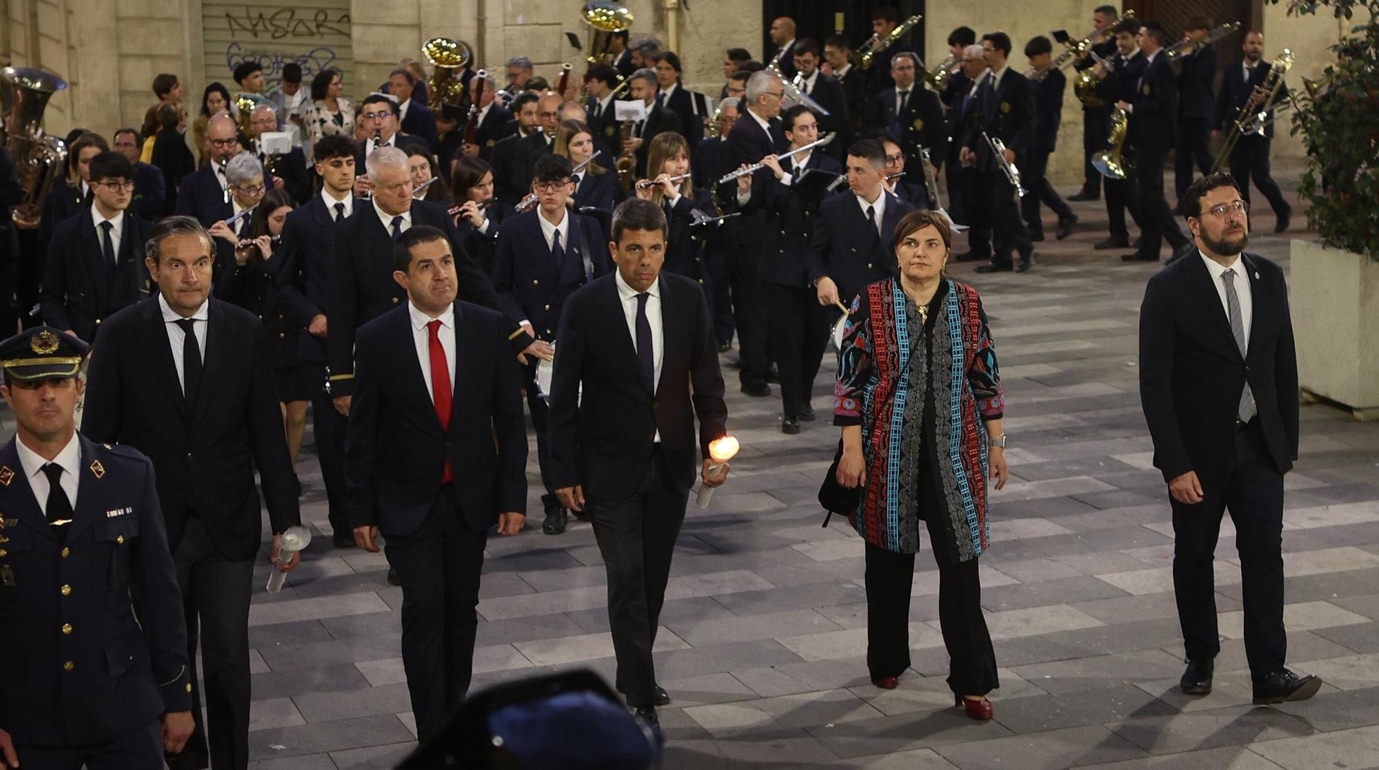 La Procesión de Traslado de San Jorge acerca a Alcoy a la Triloía Festera