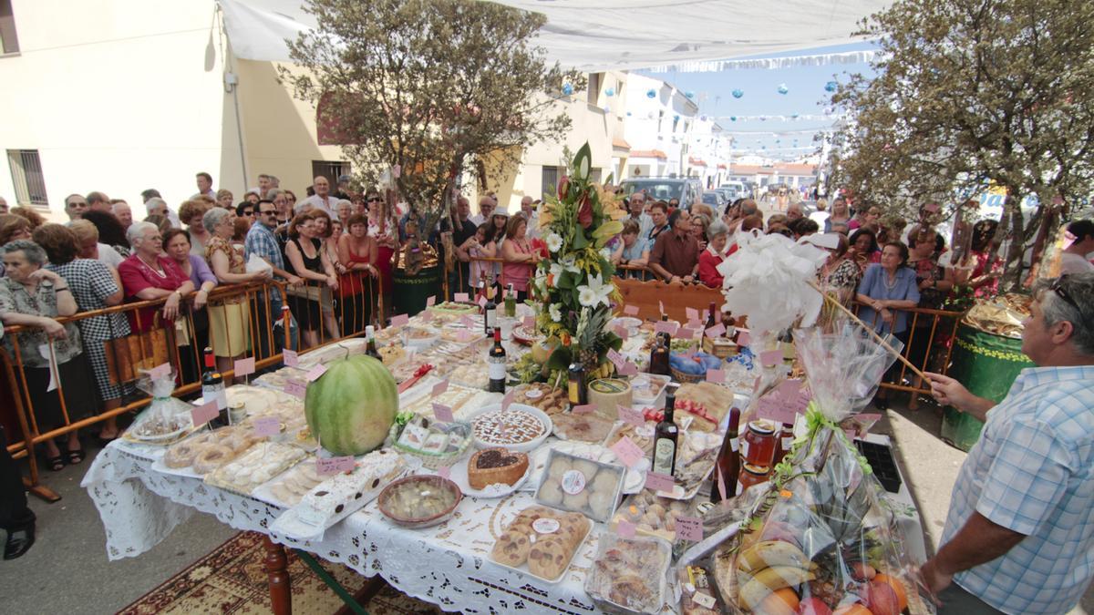 Mesa del Ramo en una anterior edición de las fiestas.