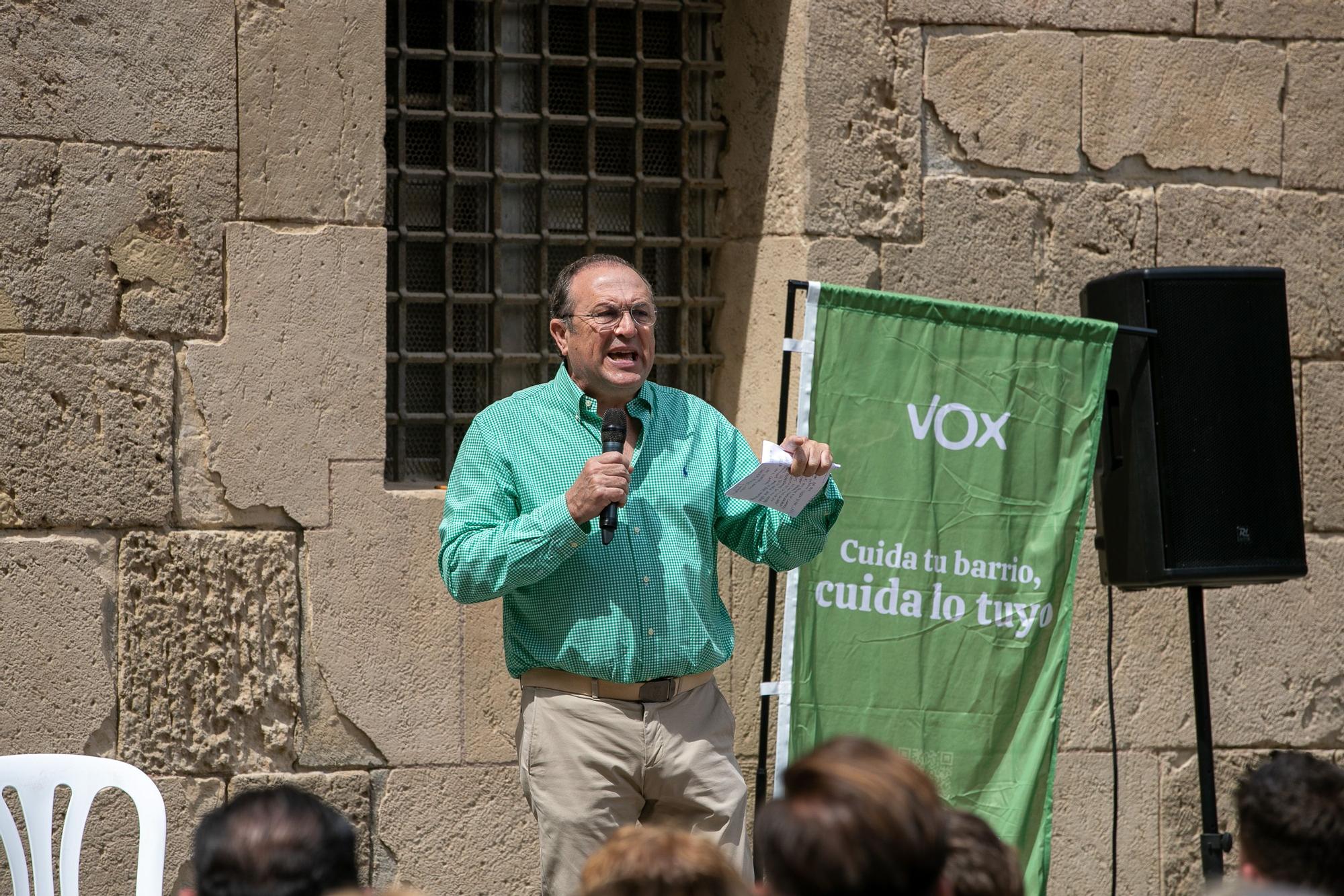 El acto de Vox en Murcia con Espinosa de los Monteros en imágenes