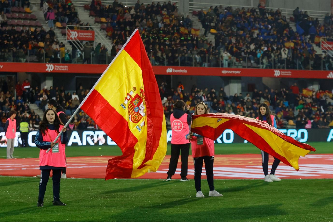 La afición se vuelca con las campeonas del mundo