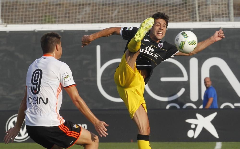 Las mejores imágenes del Valencia Mestalla - AE Prat