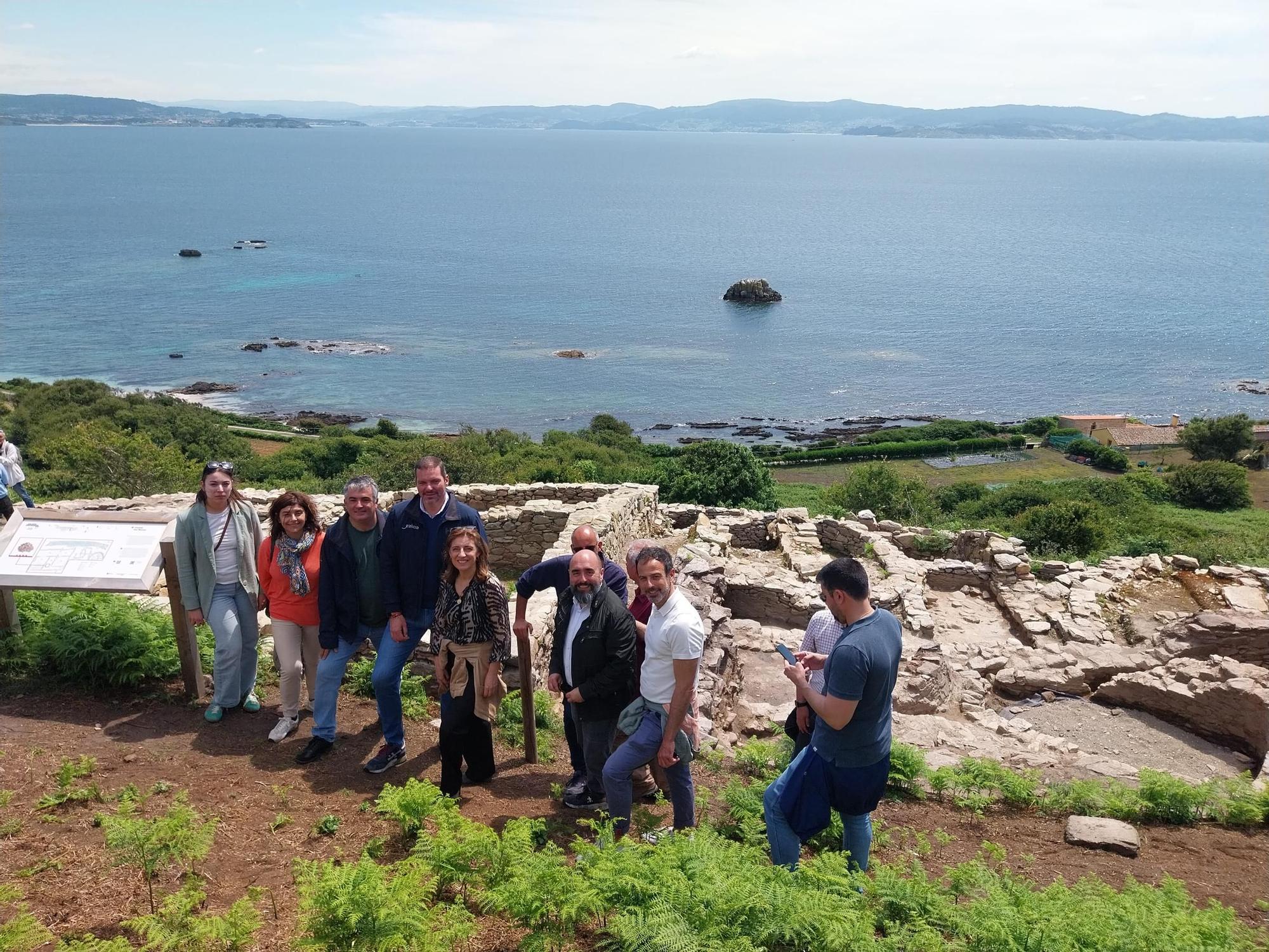 Visita a la isla de Ons: la antigua capilla de San Xaquín y el yacimiento de Castelo dos Mouros