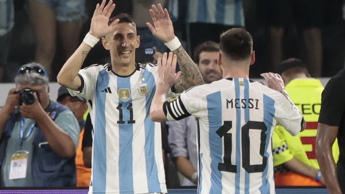 Con triplete de Messi, Argentina golea a Curazao en Santiago del Estero.