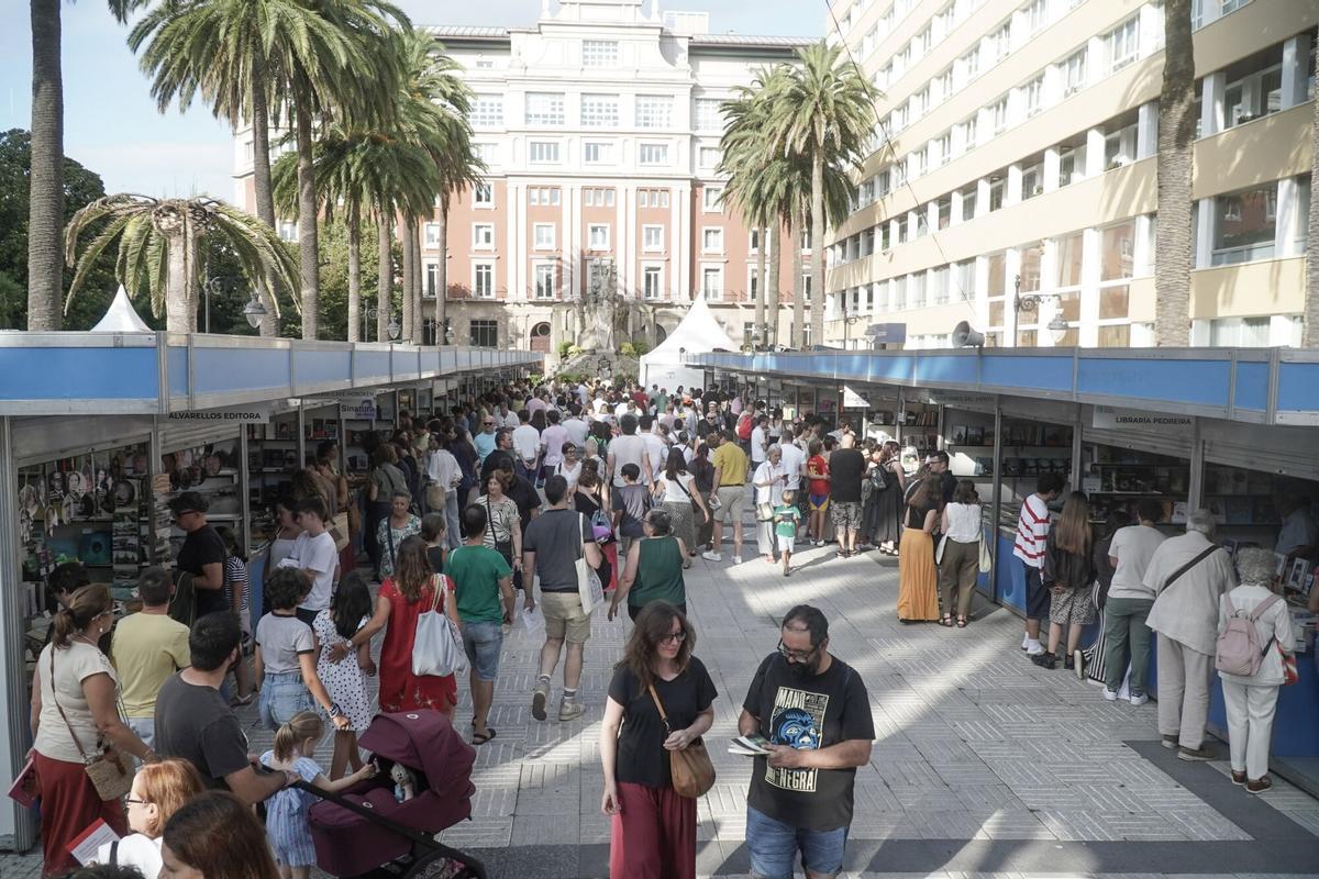 Todavía se puede visitar este lunes, en horario de 11.00 a 14.00h y de 17.30h a 21.30h. Todavía se puede visitar este lunes, en horario de 11.00 a 14.00h y de 17.30h a 21.30h.