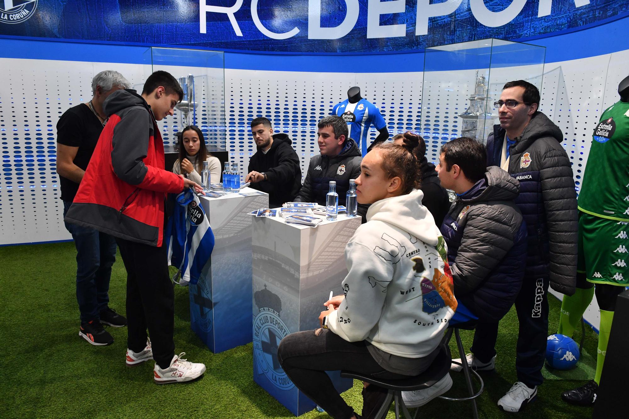 Paula, Henar, Olabe, Rubén, Andrés y Rey, en la Deportienda