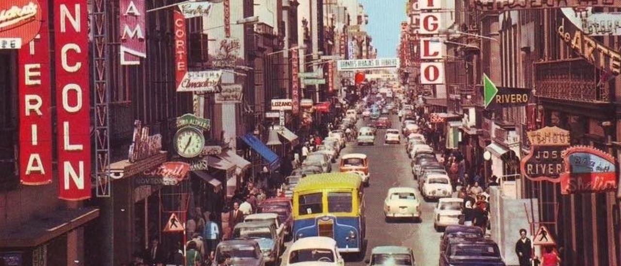 La calle Triana en los años 60.