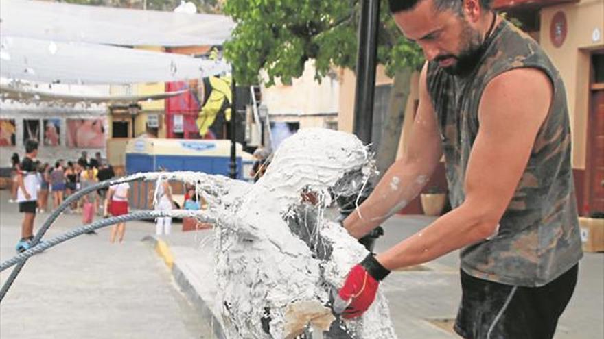 Escultura y danza se suman a la celebración del MIAU de Fanzara