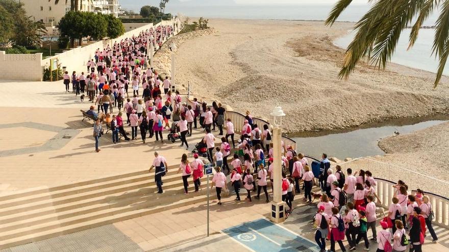 Una marea rosa contra el cáncer