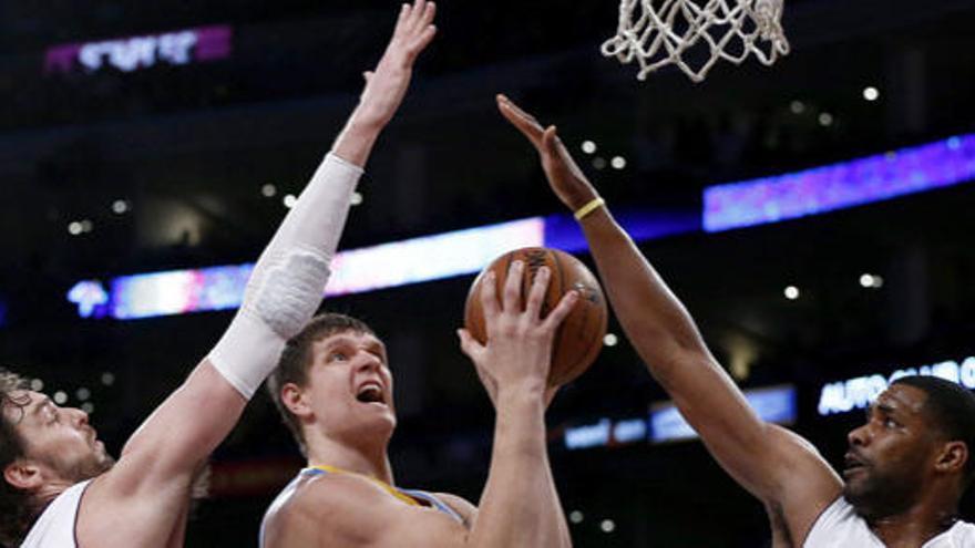 Los Lakers vuelven a sufrir otro colapso en defensa