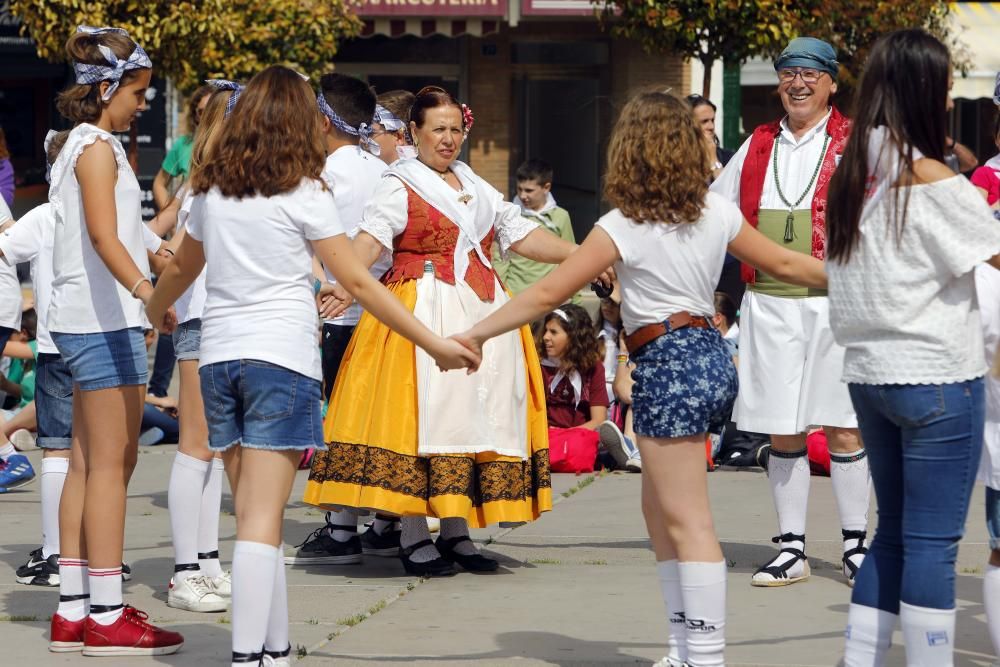 Trobada Escolar de Dansà Tradicional en Torrent.