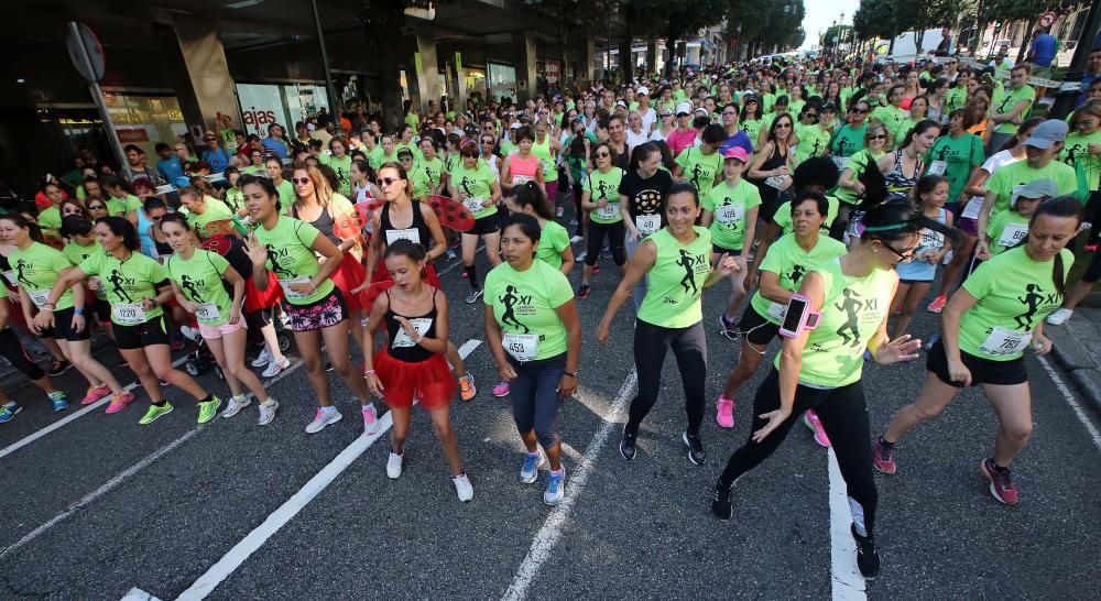 La ola de solidaridad venció a la ola de calor en la Carrera Solidaria Femenina de Vigo, en la que hubo mucha diversión