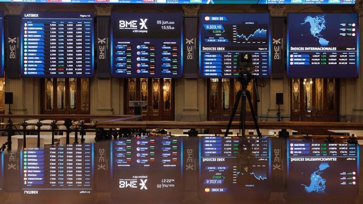 La bolsa española negocia en julio un 11% menos en tasa mensual y se sitúa en 22.481 millones La bolsa española negocia en julio un 11% menos en tasa mensual y se sitúa en 22.481 millones