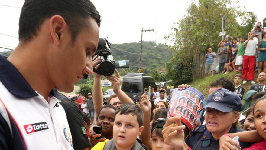 Navas, en una visita a la escuela Padre Lucio Floro en la ciudad de Santos (Brasil).