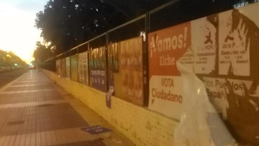 Tras la euforia en la pegada de carteles... arrancan la propaganda de Ciudadanos