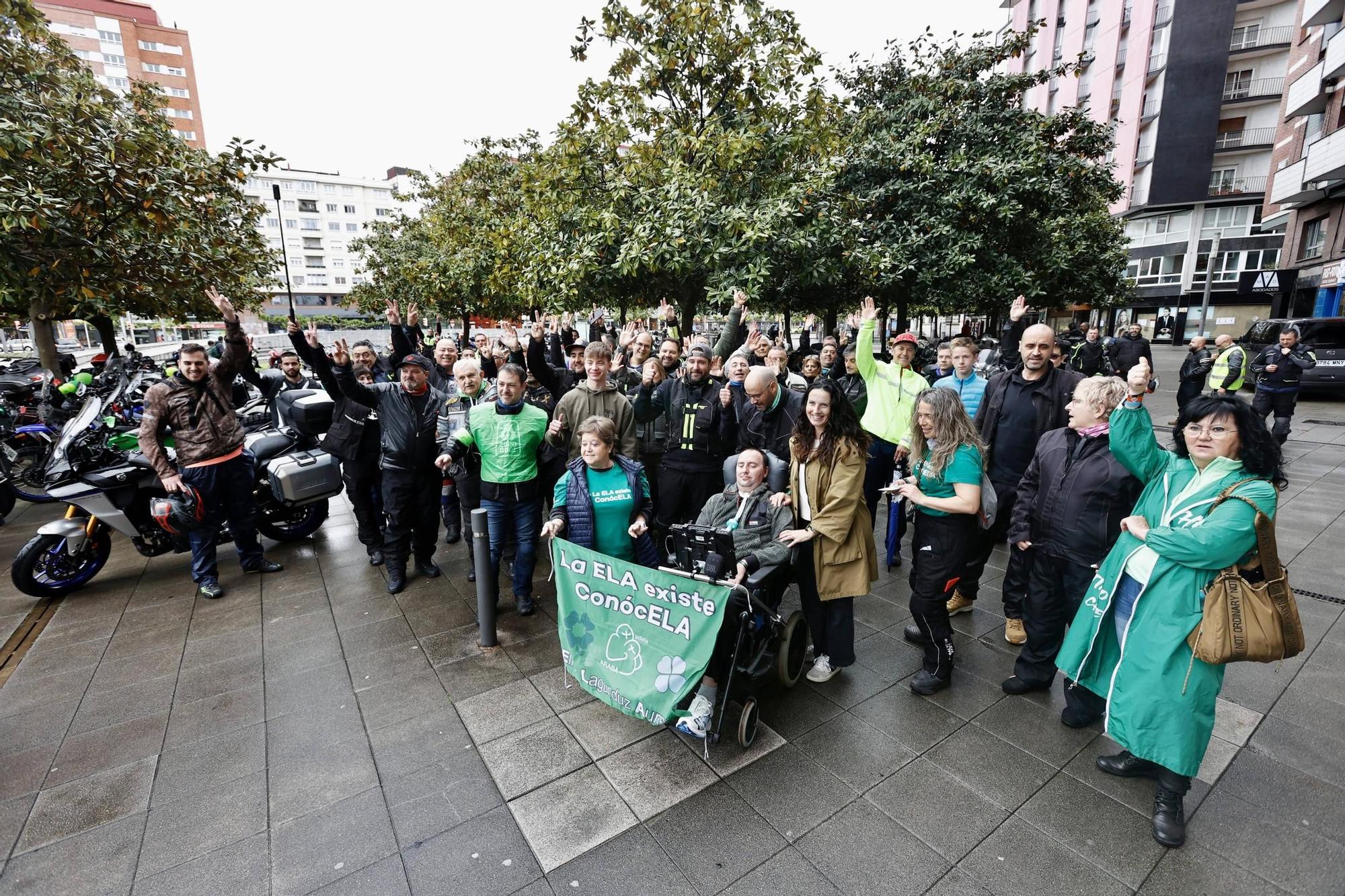 Así fue la salida de Gijón de la II Ruta motera a favor de los enfermos de ELA (en imágenes)