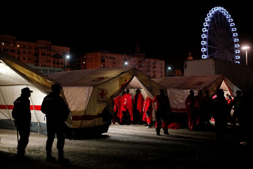 Llegan al puerto de Málaga más de cien inmigrantes rescatados