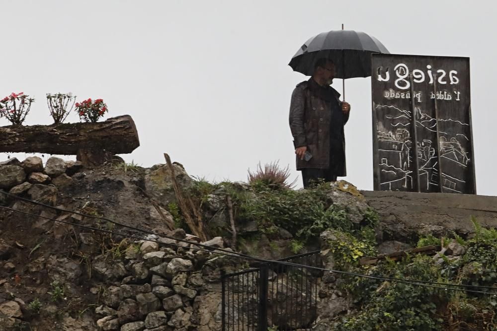 Así fue la visita real a Asiegu, Pueblo Ejemplar