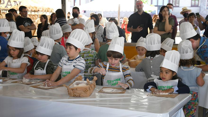 La Festa do Pan de Carral prevé vender 8.000 bocadillos