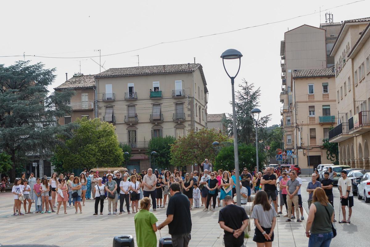 Així ha estat el minut de silenci a Navàs per acomiadar el jove que va perdre la vida al Llobregat