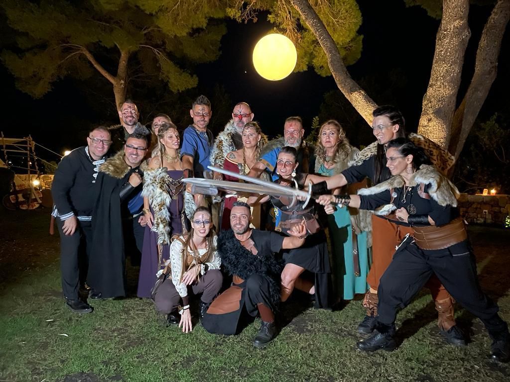 Las imágenes de la boda vikinga de Rosalía y Wenceslao en Ibiza