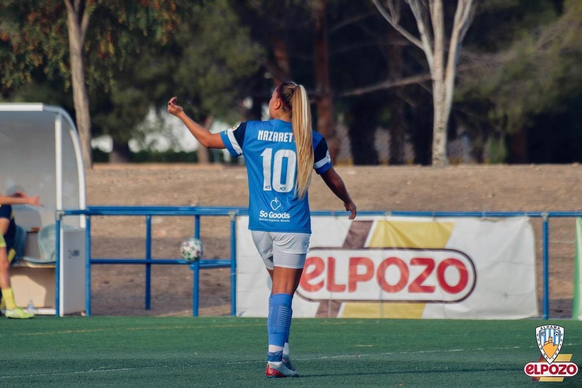 Natzaret Segura, exjugadora de l’Alhama: «Randri disfruta deixant en ridícul les jugadores» Natzaret Segura, exjugadora de l’Alhama: «Randri disfruta deixant en ridícul les jugadores»