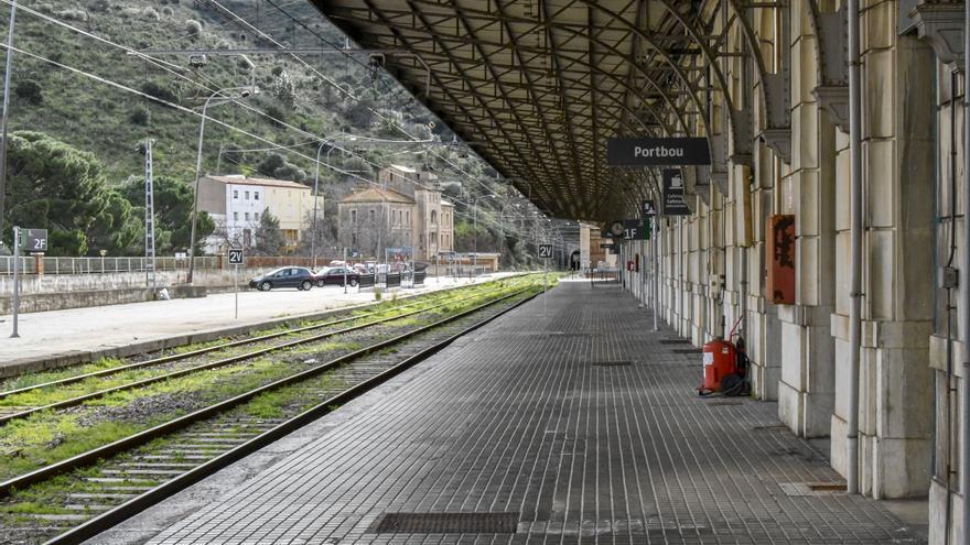 Adif invertirà 25,7 MEUR per ampliar la capacitat a la línia de tren entre Figueres i Portbou