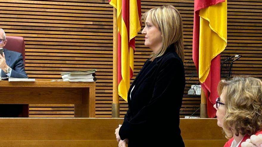 Xelo Angulo vuelve a las Corts como diputada