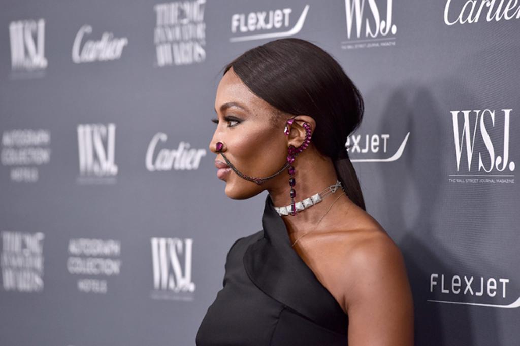 Los complicados piercing de Naomi Campbell en los Innovator Award