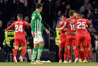 Barcelona y Atlético se desinflan en el descuento; Real Sociedad, Sevilla y Real Madrid no fallan